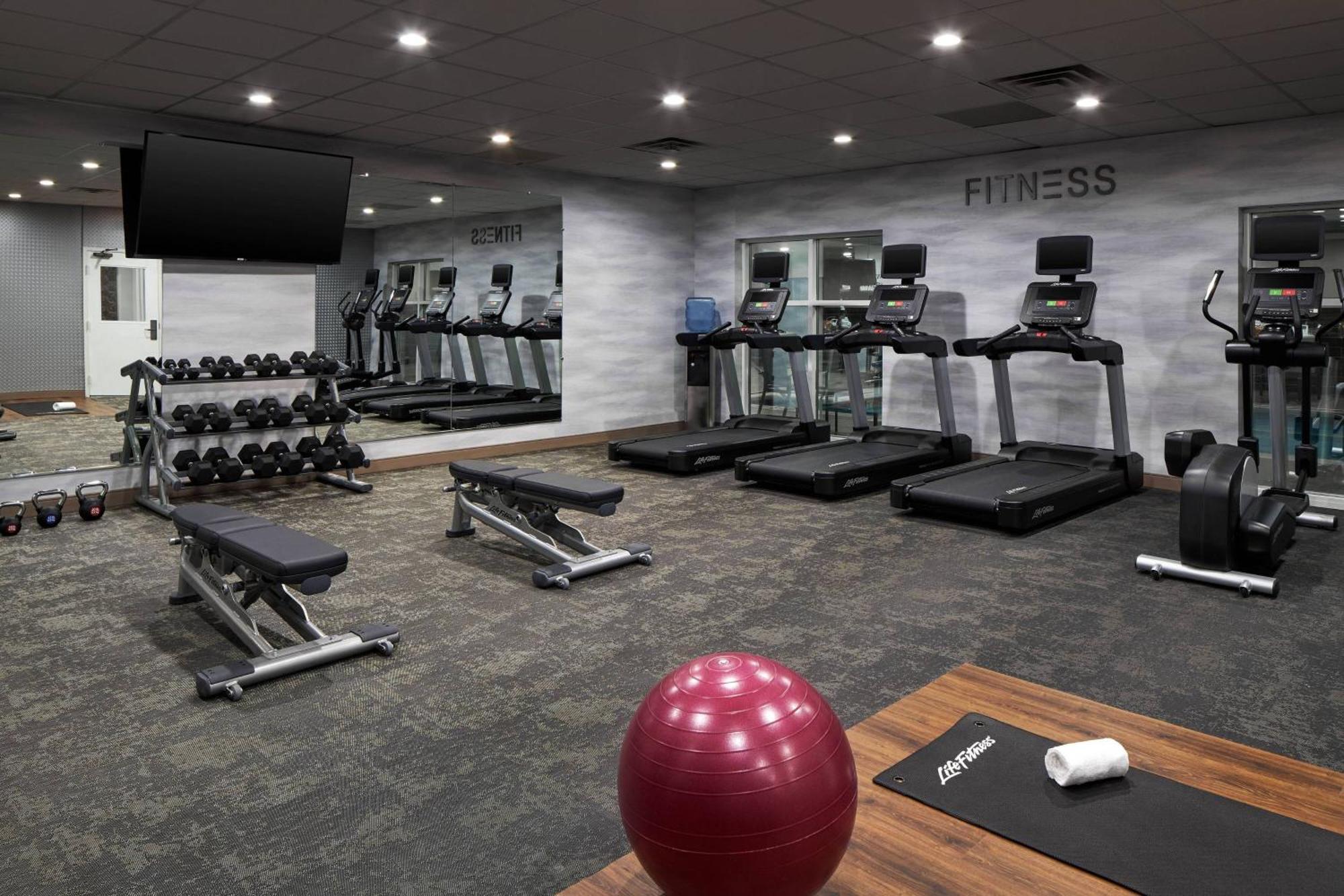 Fairfield Inn & Suites By Marriott Virginia Beach/Norfolk Airport Екстериор снимка
